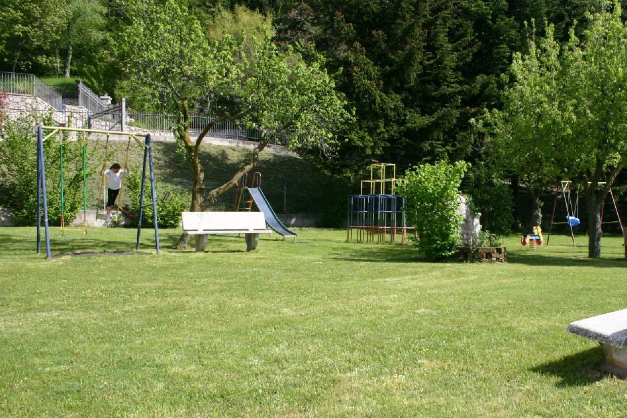Appartamenti Benaco La Portella By Gardadomusmea Tignale Exterior foto